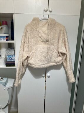 Lole Cozy Cream Sherpa cropped Hoodie - Women Sweater